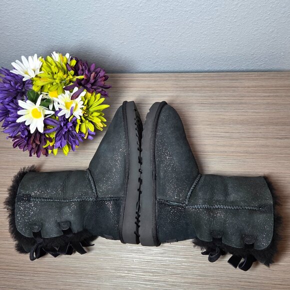 UGG Bailey Bow II Glimmer Winter Boots – Size: 7 (Women’s) - Picture 4 of 9